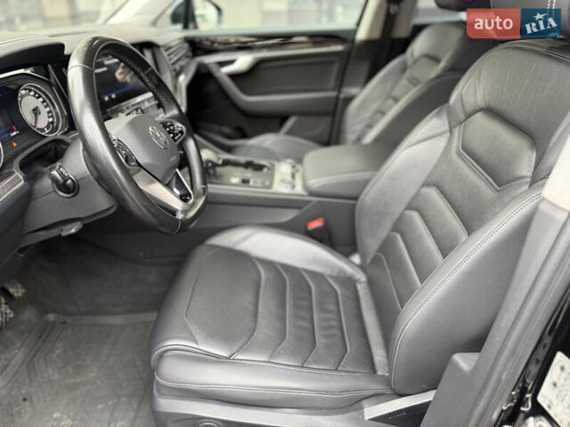 Чорний Фольксваген Туарег, об'ємом двигуна 2.97 л та пробігом 215 тис. км за 39800 $, фото 9 на Automoto.ua