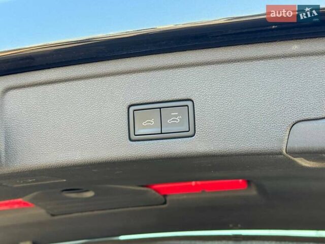 Черный Фольксваген Туарег, объемом двигателя 2.97 л и пробегом 114 тыс. км за 57900 $, фото 25 на Automoto.ua