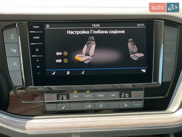 Черный Фольксваген Туарег, объемом двигателя 3 л и пробегом 143 тыс. км за 46000 $, фото 60 на Automoto.ua