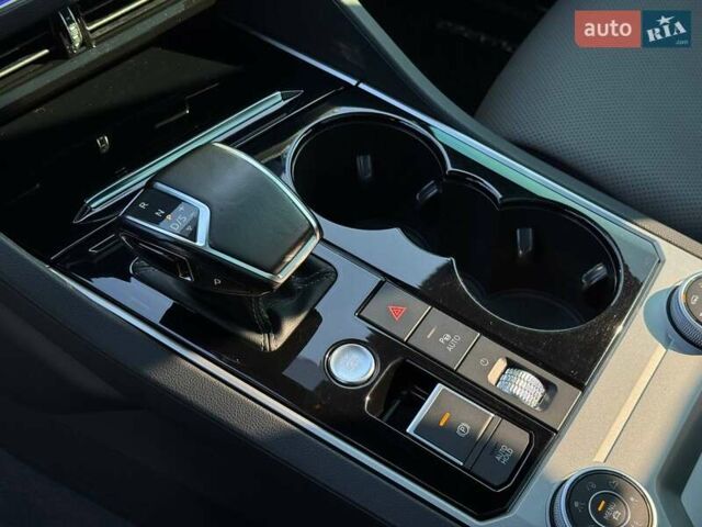 Черный Фольксваген Туарег, объемом двигателя 2.97 л и пробегом 114 тыс. км за 57900 $, фото 15 на Automoto.ua