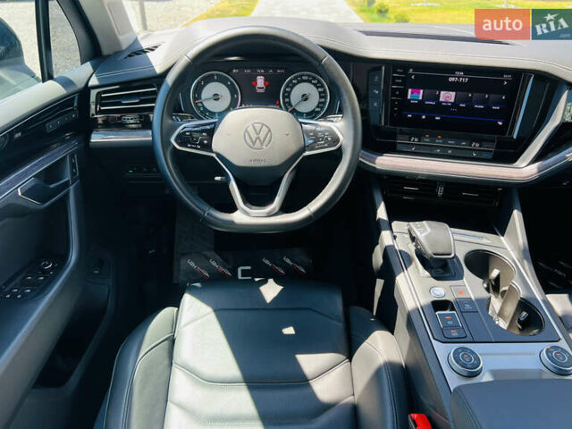 Черный Фольксваген Туарег, объемом двигателя 3 л и пробегом 143 тыс. км за 46000 $, фото 34 на Automoto.ua