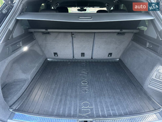 Черный Фольксваген Туарег, объемом двигателя 2.97 л и пробегом 161 тыс. км за 52500 $, фото 88 на Automoto.ua