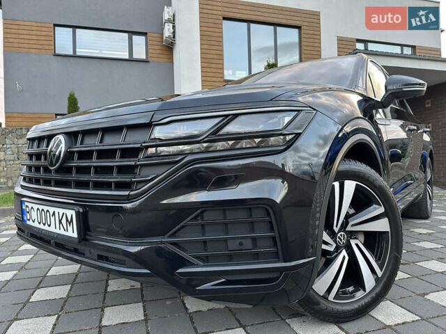 Черный Фольксваген Туарег, объемом двигателя 2.97 л и пробегом 161 тыс. км за 52500 $, фото 11 на Automoto.ua