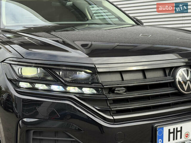 Черный Фольксваген Туарег, объемом двигателя 3 л и пробегом 140 тыс. км за 57999 $, фото 12 на Automoto.ua