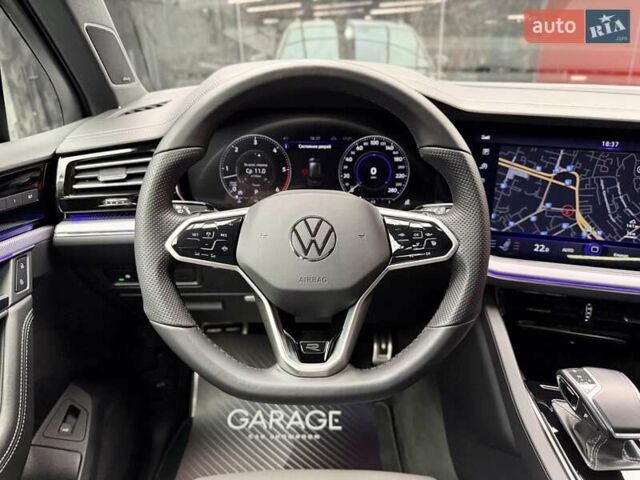 Чорний Фольксваген Туарег, об'ємом двигуна 3 л та пробігом 154 тис. км за 56900 $, фото 30 на Automoto.ua