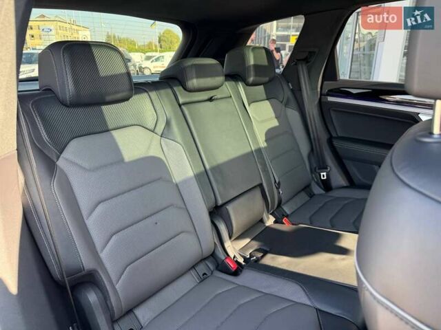 Черный Фольксваген Туарег, объемом двигателя 2.97 л и пробегом 114 тыс. км за 57900 $, фото 19 на Automoto.ua