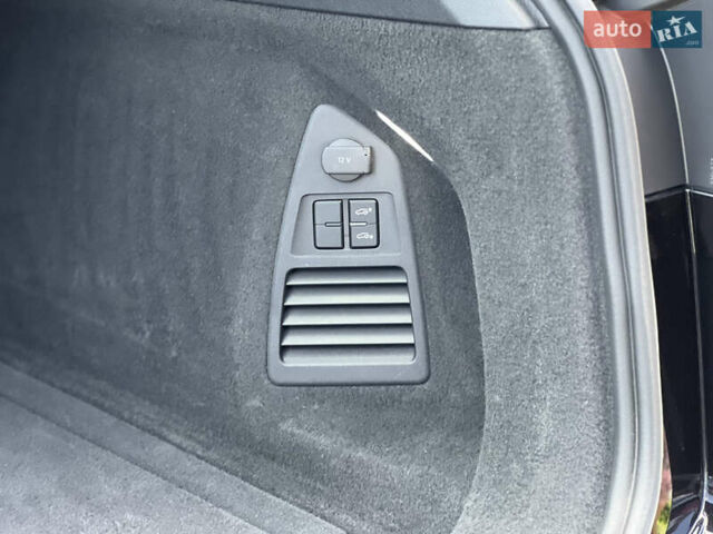 Черный Фольксваген Туарег, объемом двигателя 3 л и пробегом 143 тыс. км за 46000 $, фото 70 на Automoto.ua