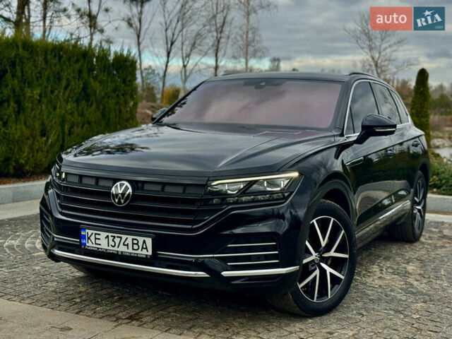 Черный Фольксваген Туарег, объемом двигателя 2.97 л и пробегом 108 тыс. км за 58500 $, фото 18 на Automoto.ua