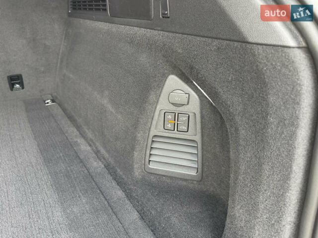 Черный Фольксваген Туарег, объемом двигателя 3 л и пробегом 140 тыс. км за 57999 $, фото 49 на Automoto.ua