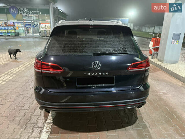 Черный Фольксваген Туарег, объемом двигателя 2.97 л и пробегом 134 тыс. км за 46000 $, фото 6 на Automoto.ua