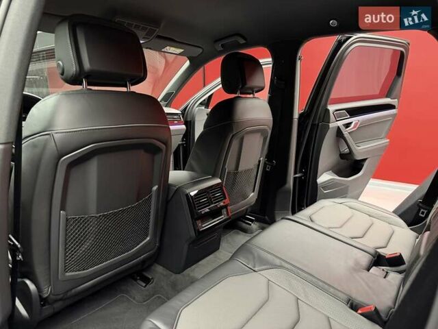 Чорний Фольксваген Туарег, об'ємом двигуна 3 л та пробігом 154 тис. км за 56900 $, фото 41 на Automoto.ua