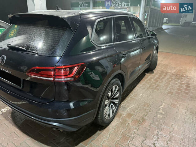 Черный Фольксваген Туарег, объемом двигателя 2.97 л и пробегом 134 тыс. км за 46000 $, фото 5 на Automoto.ua