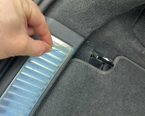 Черный Фольксваген Туарег, объемом двигателя 3 л и пробегом 142 тыс. км за 53700 $, фото 23 на Automoto.ua