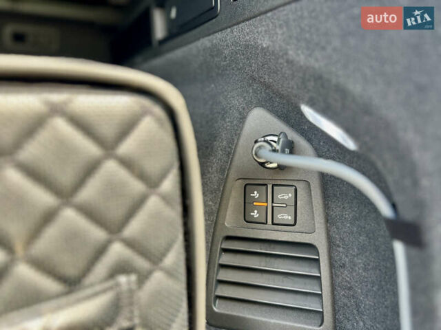 Черный Фольксваген Туарег, объемом двигателя 3 л и пробегом 171 тыс. км за 51999 $, фото 33 на Automoto.ua