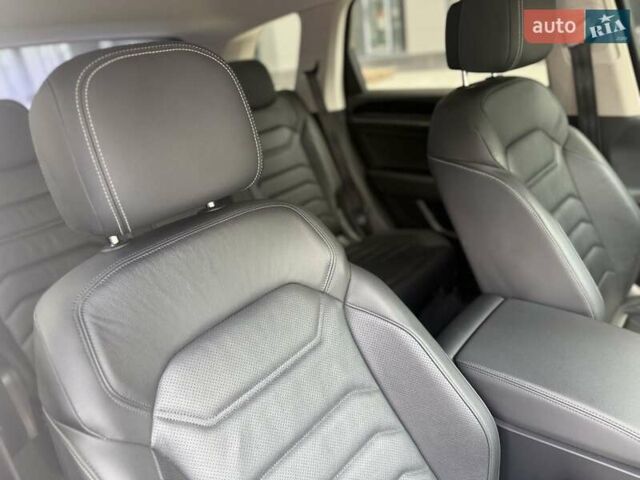 Чорний Фольксваген Туарег, об'ємом двигуна 2.99 л та пробігом 101 тис. км за 49400 $, фото 26 на Automoto.ua