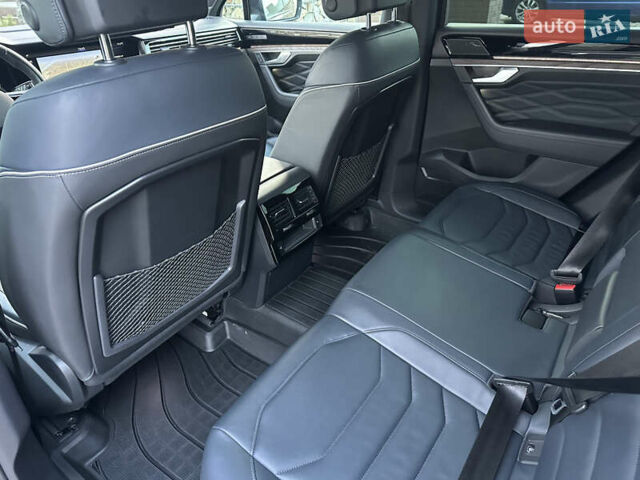 Черный Фольксваген Туарег, объемом двигателя 2.97 л и пробегом 161 тыс. км за 52500 $, фото 77 на Automoto.ua