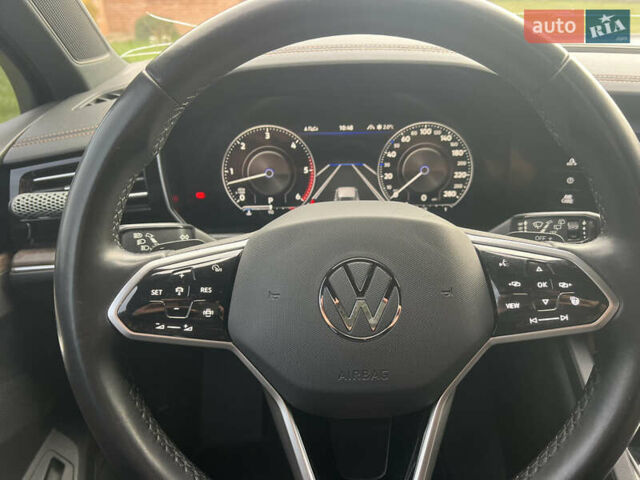 Черный Фольксваген Туарег, объемом двигателя 3 л и пробегом 142 тыс. км за 53700 $, фото 17 на Automoto.ua