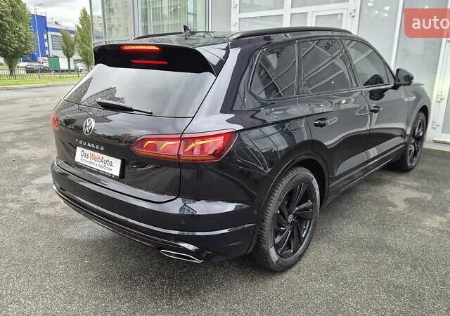 Чорний Фольксваген Туарег, об'ємом двигуна 2.97 л та пробігом 62 тис. км за 61200 $, фото 5 на Automoto.ua