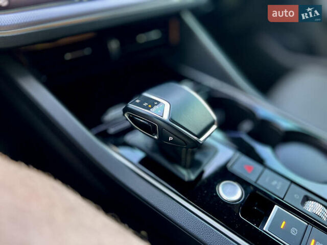 Черный Фольксваген Туарег, объемом двигателя 3 л и пробегом 171 тыс. км за 51999 $, фото 53 на Automoto.ua