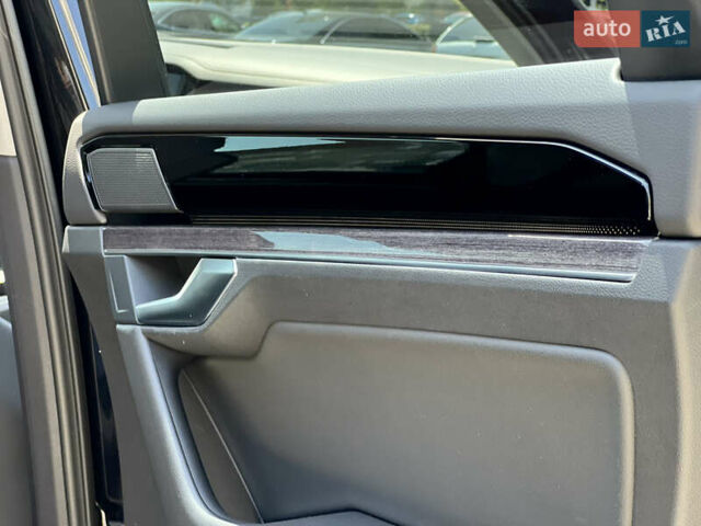 Черный Фольксваген Туарег, объемом двигателя 3 л и пробегом 143 тыс. км за 46000 $, фото 39 на Automoto.ua