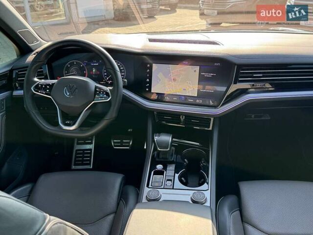 Черный Фольксваген Туарег, объемом двигателя 2.97 л и пробегом 114 тыс. км за 57900 $, фото 18 на Automoto.ua