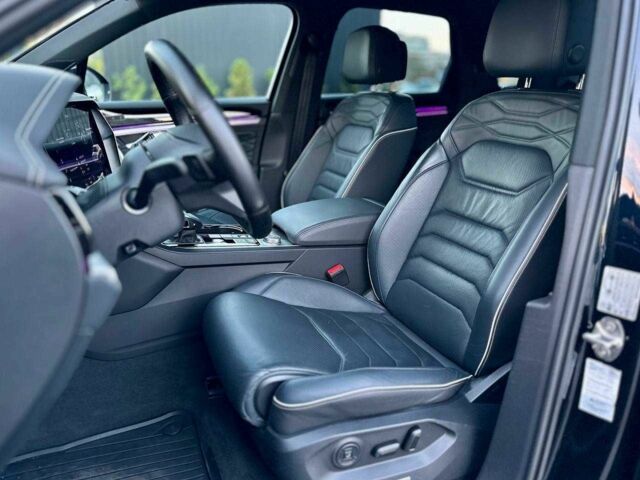 Черный Фольксваген Туарег, объемом двигателя 3 л и пробегом 74 тыс. км за 68700 $, фото 15 на Automoto.ua