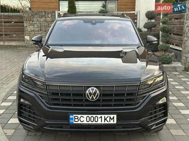 Черный Фольксваген Туарег, объемом двигателя 2.97 л и пробегом 161 тыс. км за 52500 $, фото 37 на Automoto.ua