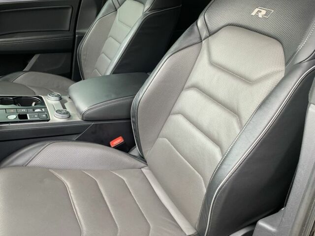 Черный Фольксваген Туарег, объемом двигателя 3 л и пробегом 240 тыс. км за 50000 $, фото 7 на Automoto.ua