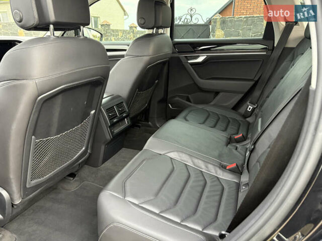 Черный Фольксваген Туарег, объемом двигателя 2.97 л и пробегом 133 тыс. км за 46900 $, фото 23 на Automoto.ua