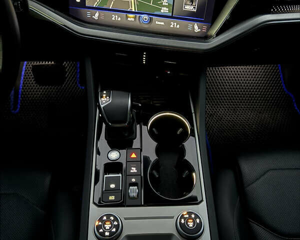 Чорний Фольксваген Туарег, об'ємом двигуна 2.97 л та пробігом 108 тис. км за 57800 $, фото 71 на Automoto.ua