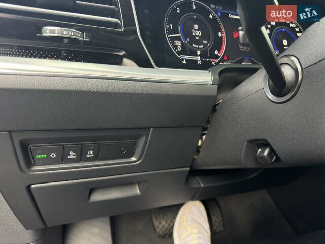 Черный Фольксваген Туарег, объемом двигателя 2.97 л и пробегом 108 тыс. км за 58500 $, фото 62 на Automoto.ua