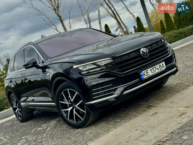Черный Фольксваген Туарег, объемом двигателя 2.97 л и пробегом 108 тыс. км за 58500 $, фото 15 на Automoto.ua