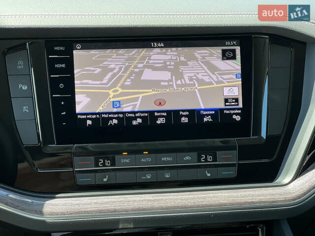 Черный Фольксваген Туарег, объемом двигателя 3 л и пробегом 143 тыс. км за 46000 $, фото 58 на Automoto.ua