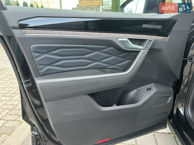 Черный Фольксваген Туарег, объемом двигателя 2.97 л и пробегом 161 тыс. км за 52500 $, фото 44 на Automoto.ua