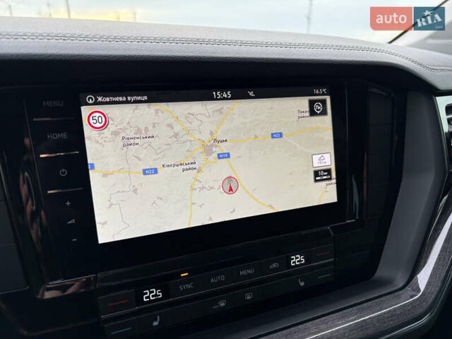 Черный Фольксваген Туарег, объемом двигателя 2.97 л и пробегом 133 тыс. км за 46900 $, фото 32 на Automoto.ua