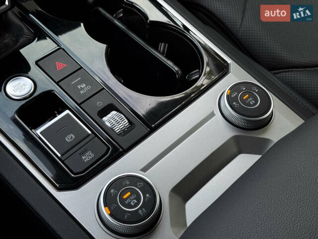 Чорний Фольксваген Туарег, об'ємом двигуна 2.97 л та пробігом 108 тис. км за 57800 $, фото 55 на Automoto.ua