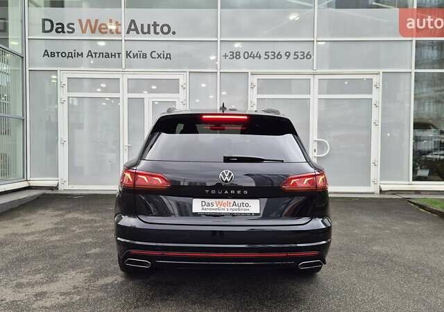 Чорний Фольксваген Туарег, об'ємом двигуна 2.97 л та пробігом 62 тис. км за 61200 $, фото 3 на Automoto.ua