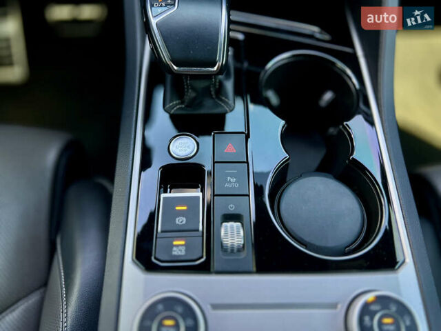 Черный Фольксваген Туарег, объемом двигателя 3 л и пробегом 171 тыс. км за 51999 $, фото 48 на Automoto.ua