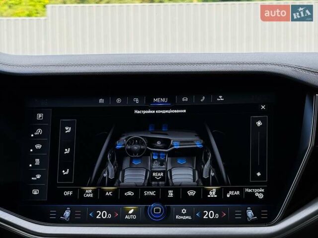 Черный Фольксваген Туарег, объемом двигателя 3 л и пробегом 142 тыс. км за 55999 $, фото 92 на Automoto.ua