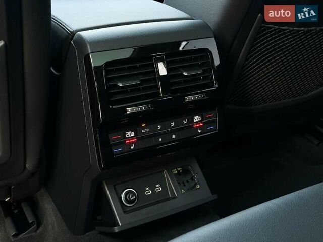 Черный Фольксваген Туарег, объемом двигателя 3 л и пробегом 142 тыс. км за 55999 $, фото 62 на Automoto.ua