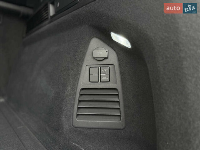 Чорний Фольксваген Туарег, об'ємом двигуна 3 л та пробігом 143 тис. км за 57900 $, фото 98 на Automoto.ua