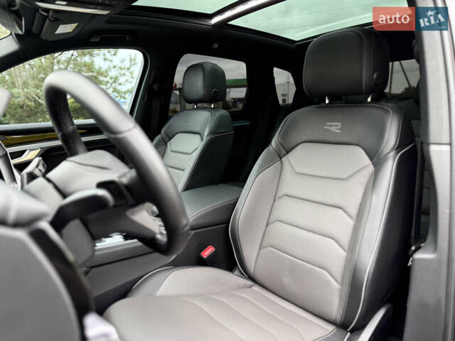 Чорний Фольксваген Туарег, об'ємом двигуна 3 л та пробігом 143 тис. км за 57900 $, фото 49 на Automoto.ua