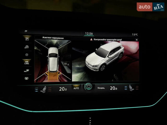 Чорний Фольксваген Туарег, об'ємом двигуна 3 л та пробігом 143 тис. км за 57900 $, фото 79 на Automoto.ua