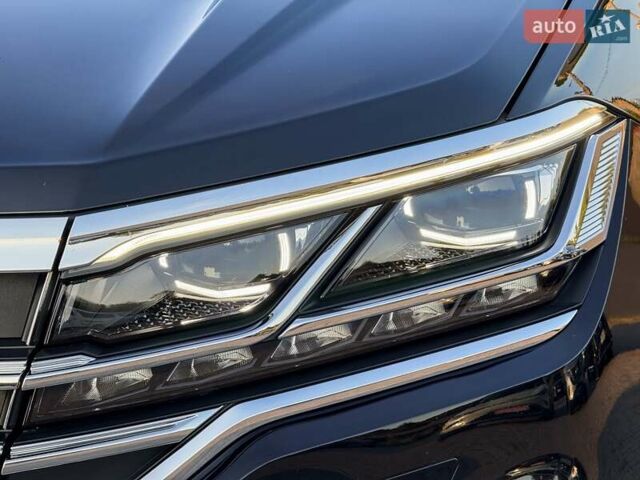 Черный Фольксваген Туарег, объемом двигателя 3 л и пробегом 142 тыс. км за 55999 $, фото 13 на Automoto.ua