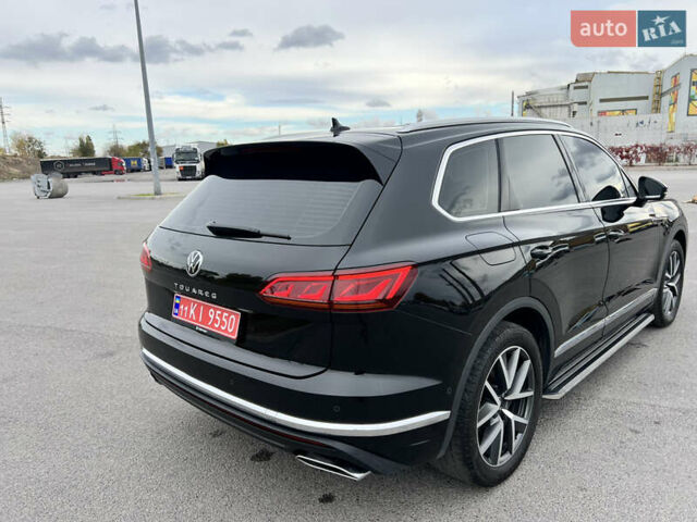 Черный Фольксваген Туарег, объемом двигателя 2.97 л и пробегом 39 тыс. км за 62500 $, фото 6 на Automoto.ua