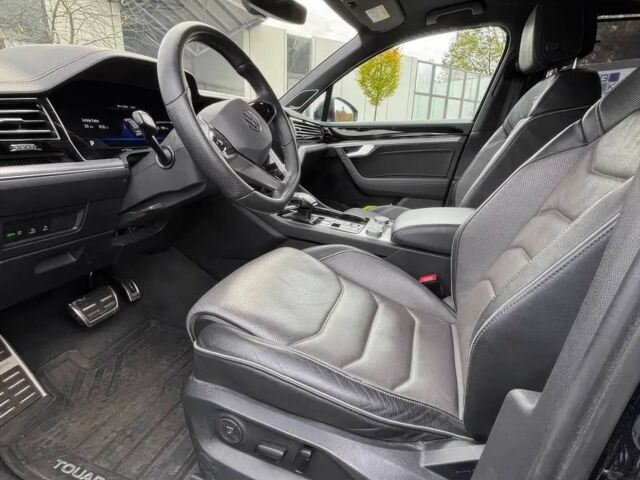 Черный Фольксваген Туарег, объемом двигателя 3 л и пробегом 15 тыс. км за 38900 $, фото 7 на Automoto.ua