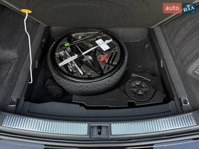 Черный Фольксваген Туарег, объемом двигателя 3 л и пробегом 142 тыс. км за 55999 $, фото 66 на Automoto.ua