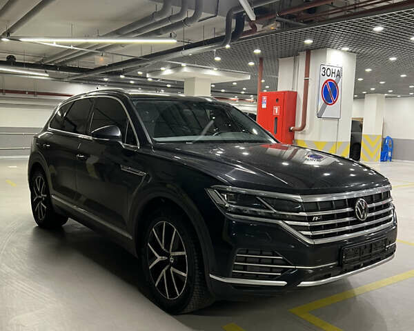 Черный Фольксваген Туарег, объемом двигателя 3 л и пробегом 75 тыс. км за 66500 $, фото 5 на Automoto.ua