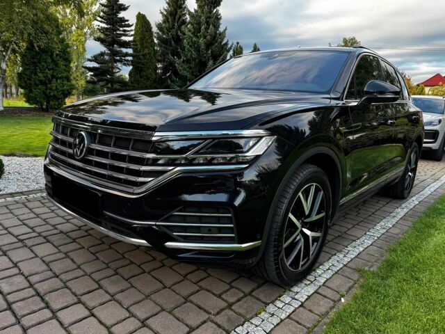 Черный Фольксваген Туарег, объемом двигателя 3 л и пробегом 21 тыс. км за 30000 $, фото 2 на Automoto.ua
