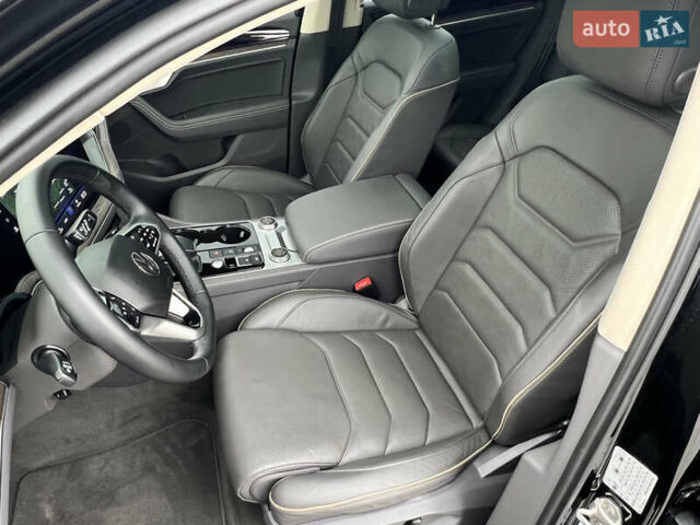 Черный Фольксваген Туарег, объемом двигателя 2.97 л и пробегом 39 тыс. км за 62500 $, фото 15 на Automoto.ua